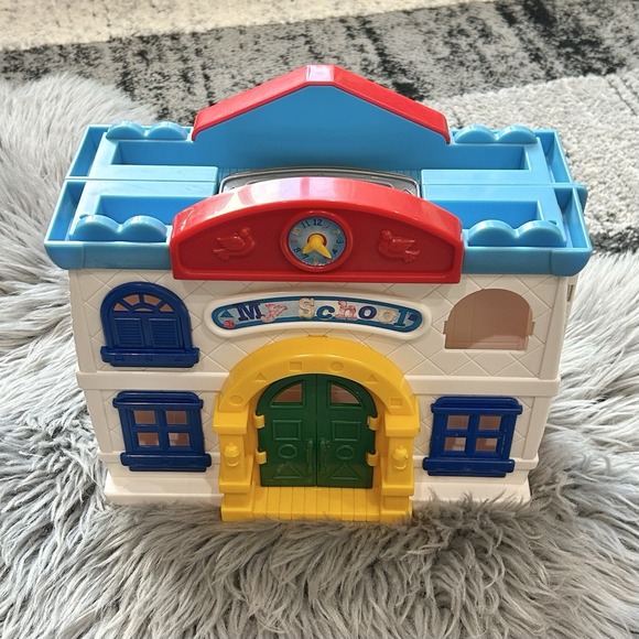 Vintage Keenway My School Classroom Dollhouse Playset - No Accessories main image 0